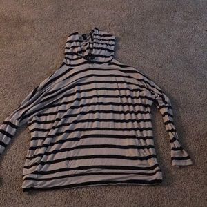 Hooded long sleeved tee